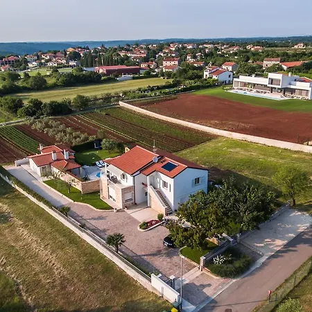 Lavanda Villa *