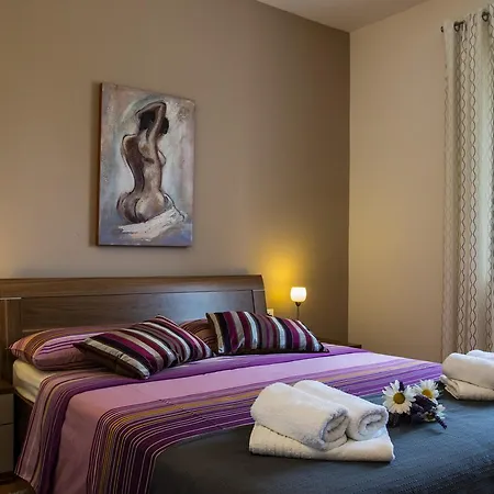 Lavanda Villa *